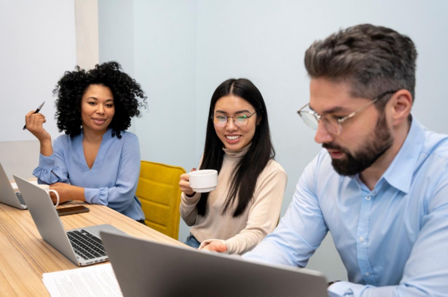 Finanzberatung Gespräch xoliravenqa Dresden